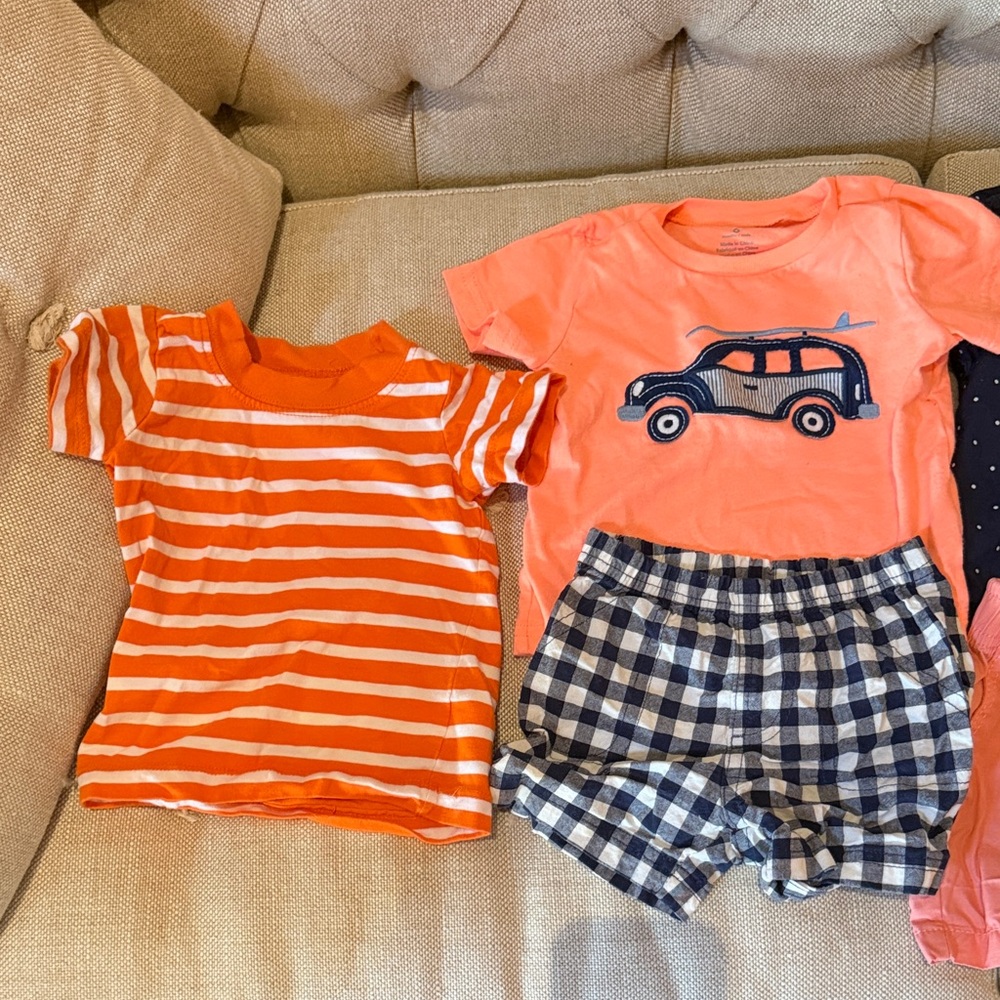 Carters Bundle 6-9M - Picture 3 of 9